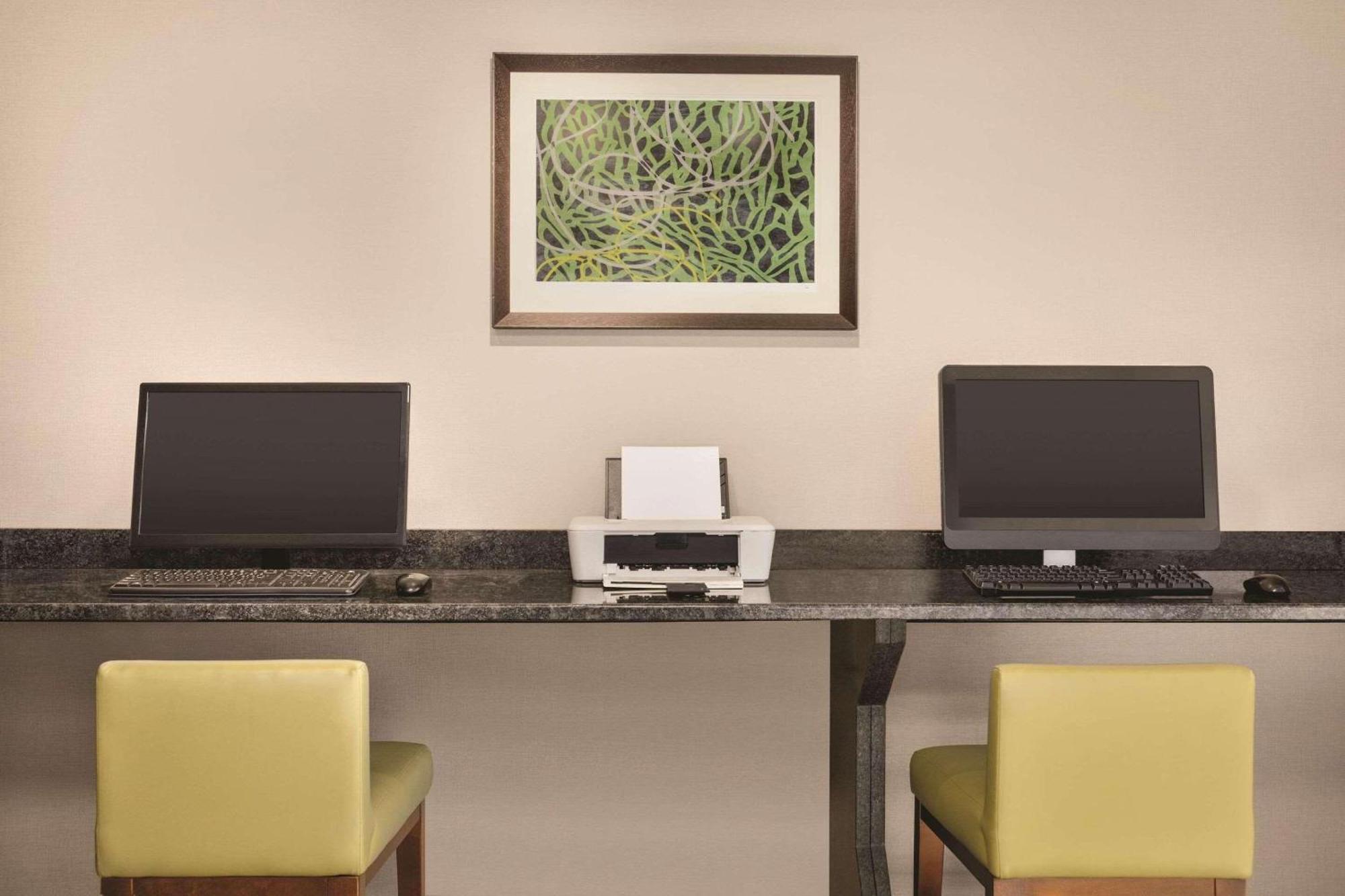 Country Inn & Suites By Radisson, Fergus Falls, Mn Екстериор снимка